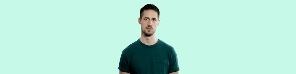 Porträt von David – spricht offen über sein Coming Out und Akzeptanz im privaten und beruflichen Umfeld.