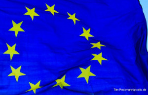 EU-Flage_Tim_Reckmann_pixelio_de_Credit-750x350